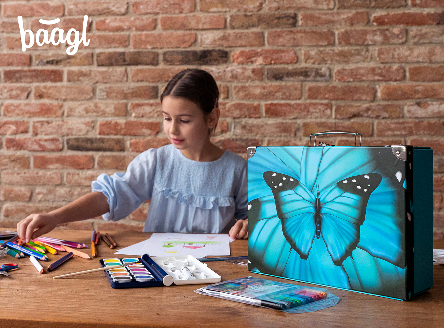 Skladací školský kufrík Butterfly s kovaním