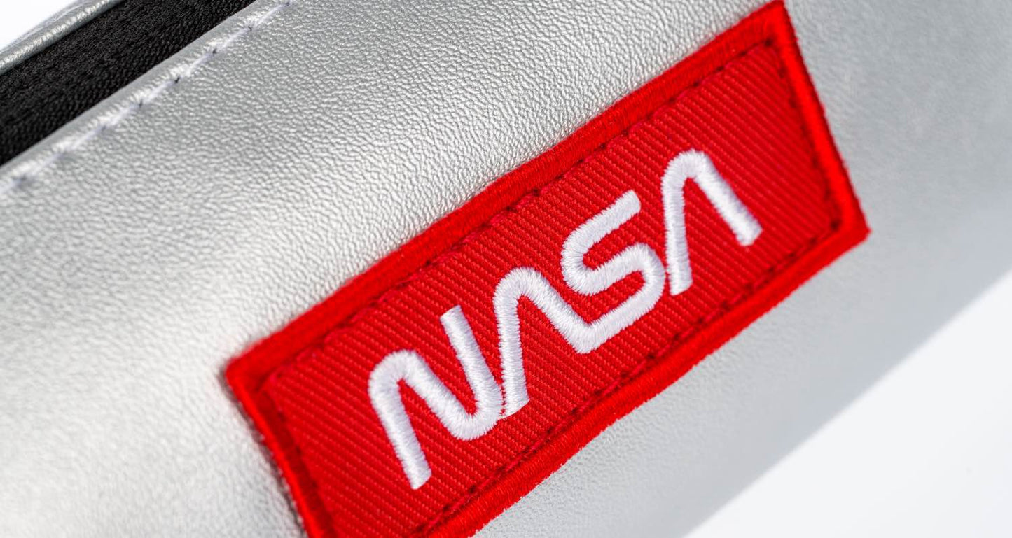 Etui NASA strieborné