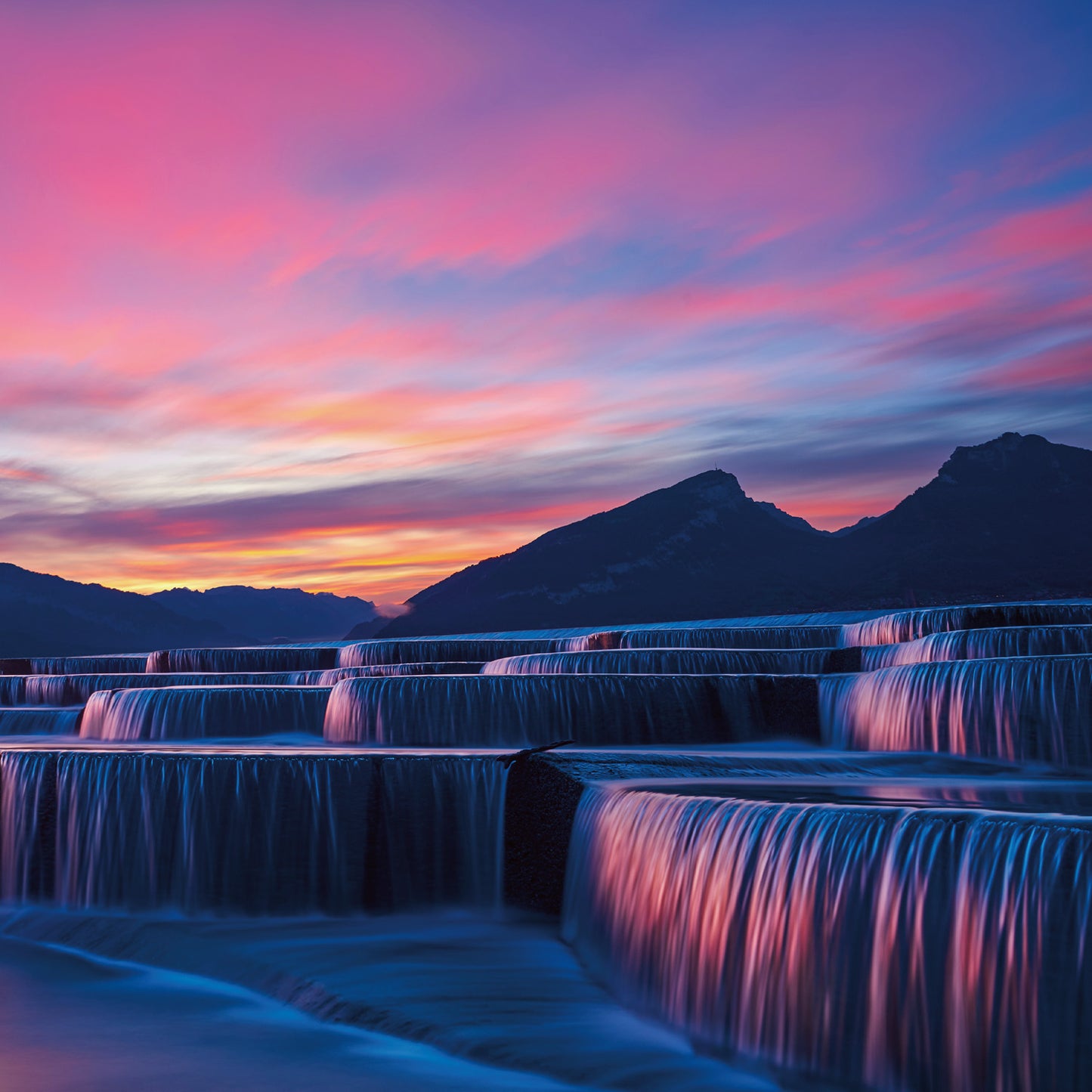 Poznámkový kalendár Naša planéta 2026, 30 x 30 cm